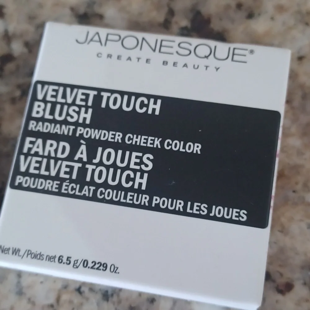 New Japonesque Velvet Touch Blush - Shade 02